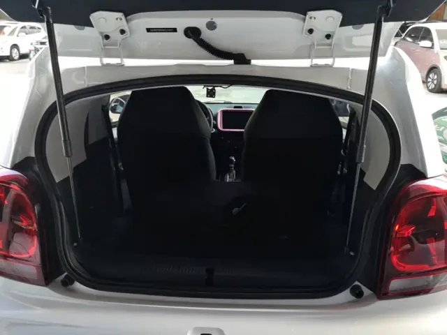 Roewe Clever — Фото автомобиля 18