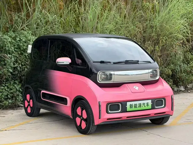 Baojun KiWi EV — Фото автомобиля 3