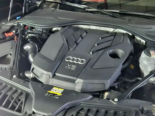 Audi Audi A8 2022 A8L 50 TFSI quattro Comfort Collector's Edition — Фото автомобиля 20