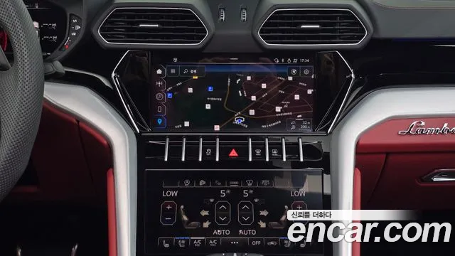 Lamborghini Urus — Фото автомобиля 13