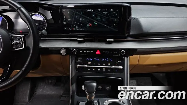 Kia Carnival Generation 4 — Фото автомобиля 14