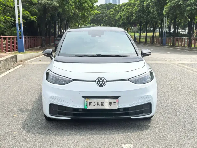 Volkswagen ID.3 — Фото автомобиля 2
