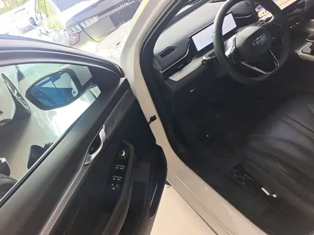 Geely Xingrui — Фото автомобиля 15