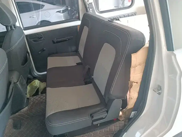 Wuling Hongguang — Фото автомобиля 16