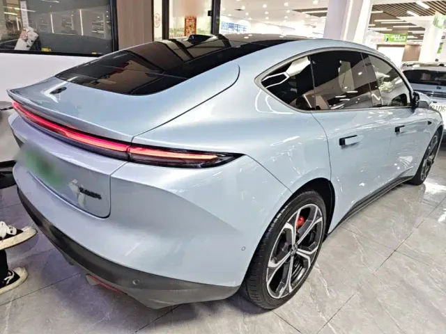 Nio ET5 — Фото автомобиля 6