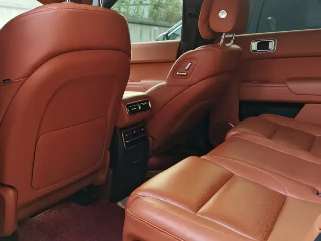 Li Auto L7 — Фото автомобиля 5