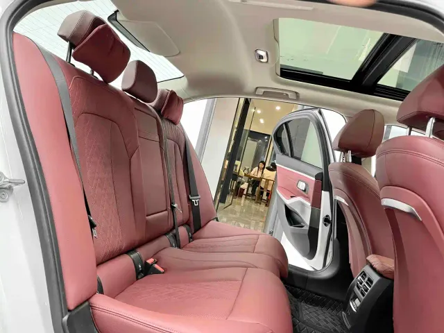BMW BMW 3 Series 2024 320Li M Sport Package — Фото автомобиля 5