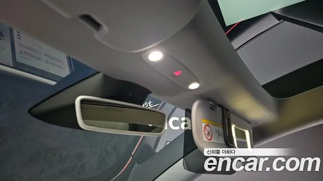 Tesla Model 3 — Фото автомобиля 20