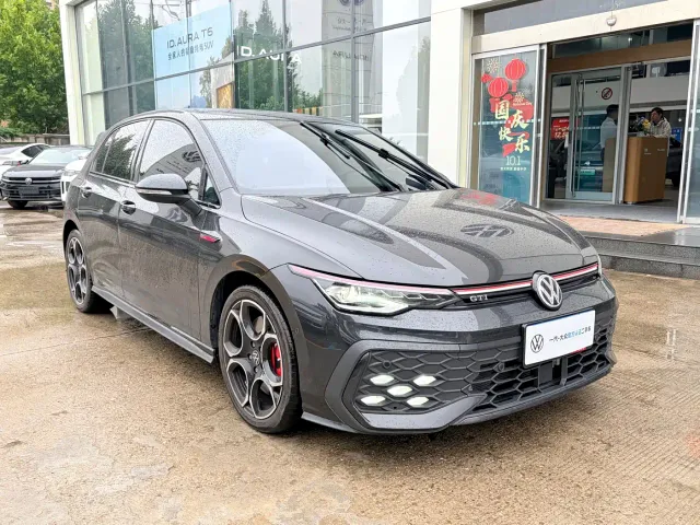 Volkswagen Golf GTI — Фото автомобиля 3
