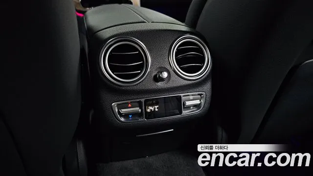 Mercedes-Benz E-Class — Фото автомобиля 25