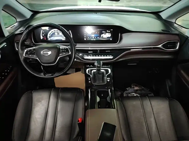 GAC Trumpchi M6 — Фото автомобиля 9