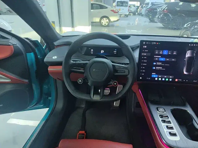 Xiaomi SU7 — Фото автомобиля 10