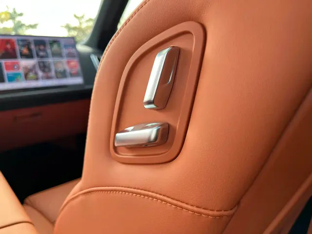 Li Auto L8 — Фото автомобиля 18