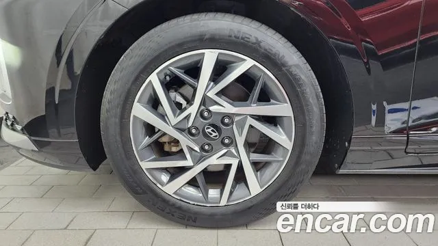Hyundai Grandeur Grandeur (GN7) 2.5 Бензин 2WD — Фото автомобиля 5