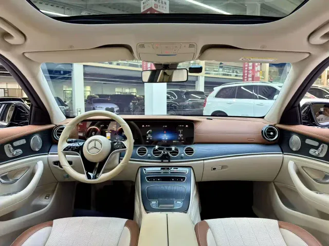 Mercedes-Benz E-Class — Фото автомобиля 10