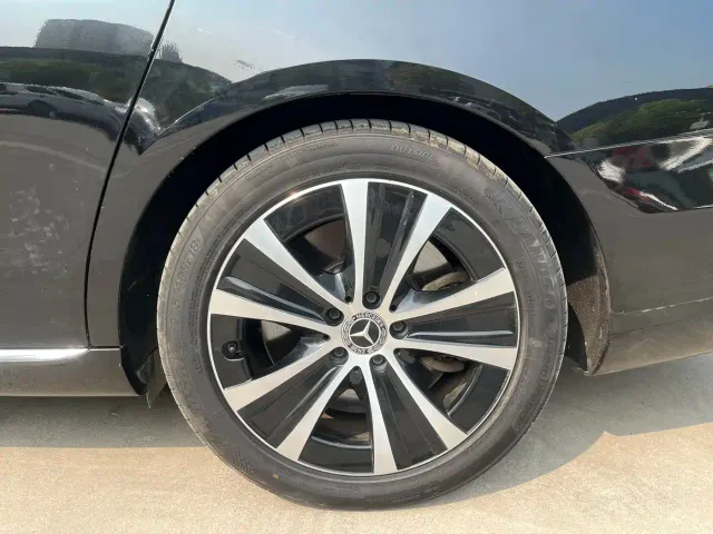 Mercedes-Benz E-Class — Фото автомобиля 15