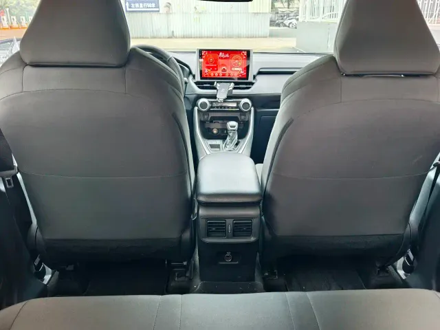 Toyota Wildlander — Фото автомобиля 14