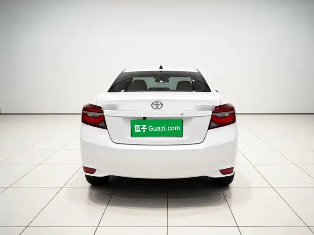 Toyota Vios — Фото автомобиля 3