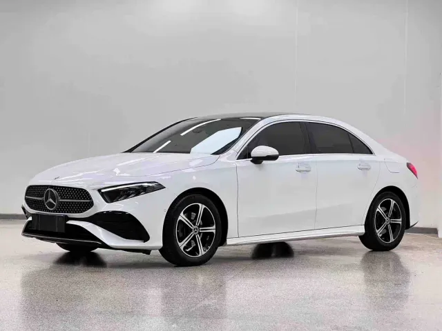 Фотография автомобиля — Mercedes-Benz A-Class