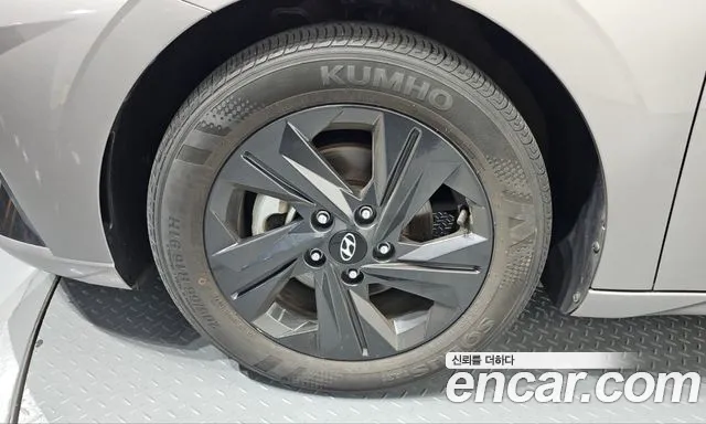 Hyundai Avante — Фото автомобиля 5