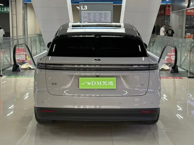 Li Auto i6 — Фото автомобиля 8