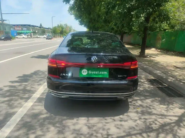 Volkswagen Passat — Фото автомобиля 5