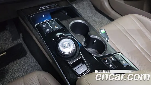 Kia K8 K8 Hybrid — Фото автомобиля 9