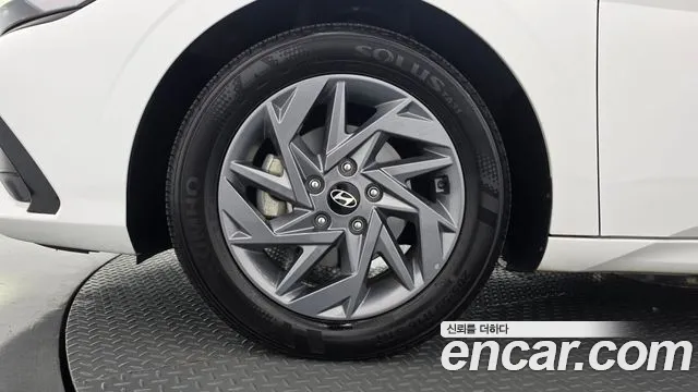Hyundai Avante CN7 — Фото автомобиля 5