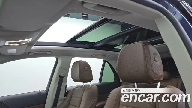 Mercedes-Benz GLE-Class — Фото автомобиля 17
