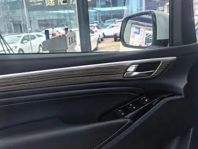GAC Trumpchi M8 — Фото автомобиля 9