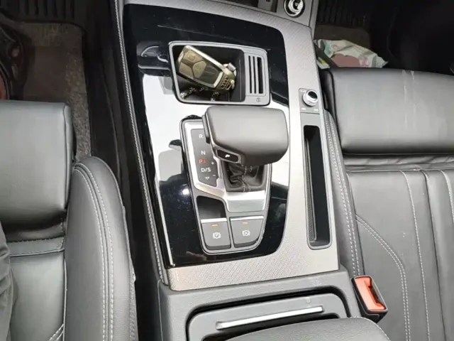 Audi Q5L — Фото автомобиля 13
