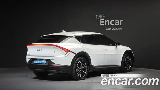 Kia EV6 — Фото автомобиля 2