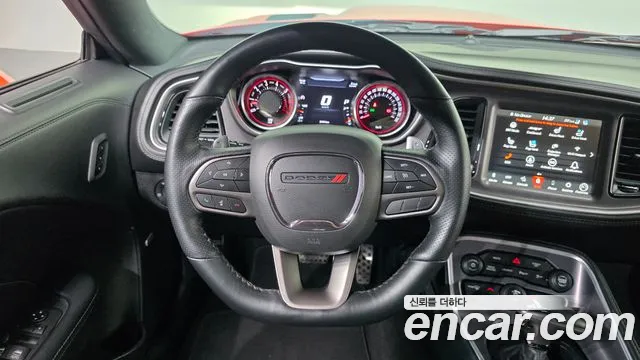 Dodge Challenger — Фото автомобиля 13