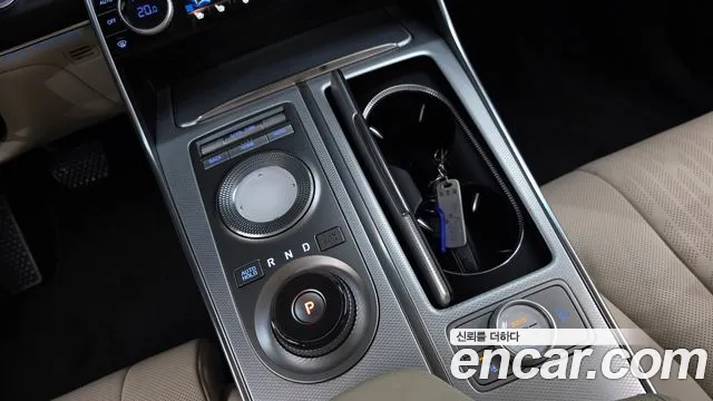Genesis GV80 — Фото автомобиля 12
