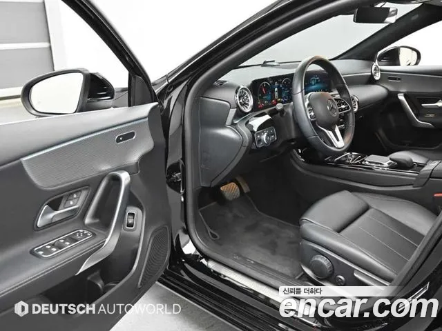 Mercedes-Benz A-Class — Фото автомобиля 11