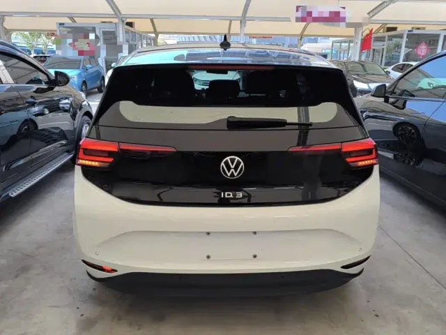 Volkswagen ID.3 — Фото автомобиля 5