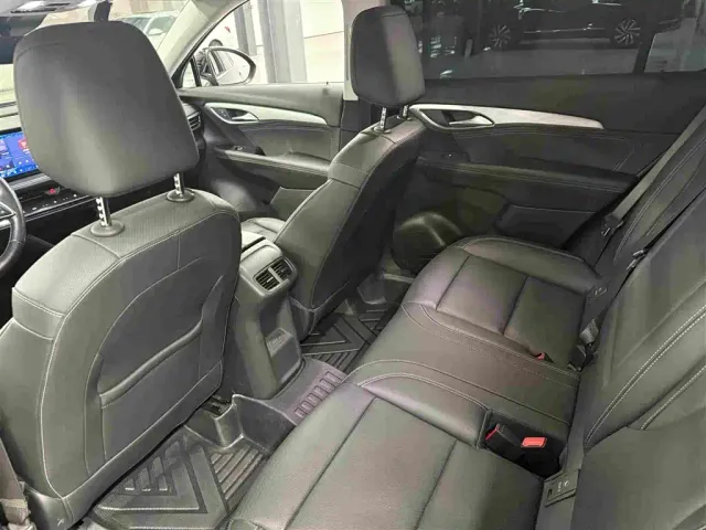Buick Envision Plus — Фото автомобиля 14