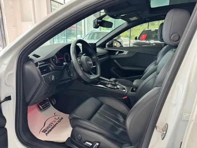 Audi A4L — Фото автомобиля 8