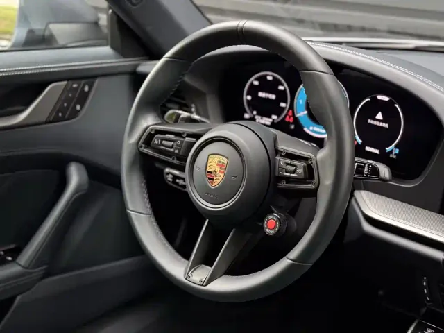 Porsche 911 — Фото автомобиля 12