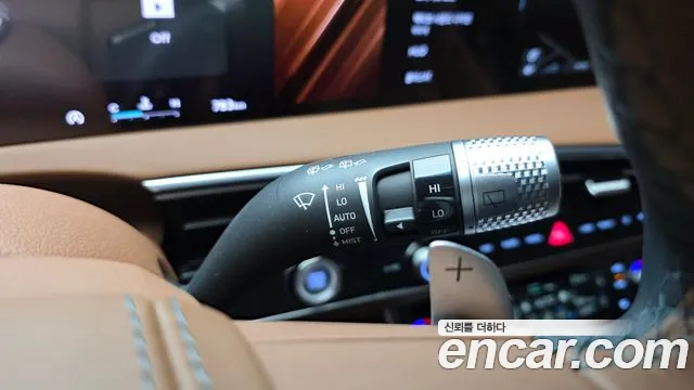 Genesis GV70 — Фото автомобиля 28