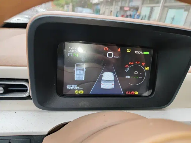 Wuling Hongguang Mini EV — Фото автомобиля 11