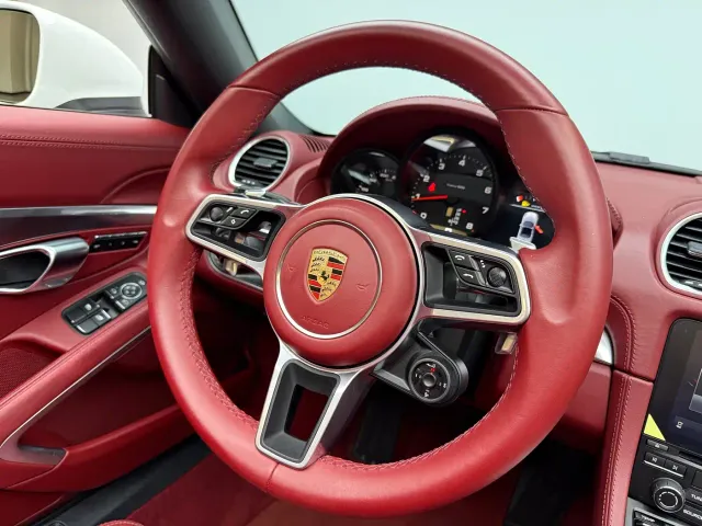 Porsche 718 — Фото автомобиля 7