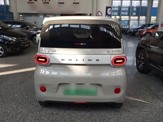 Wuling Hongguang Mini EV — Фото автомобиля 5