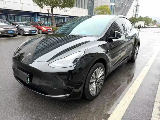 Фотография автомобиля — Tesla Model Y
