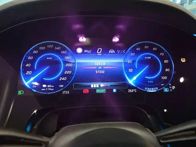 Mercedes-Benz EQS — Фото автомобиля 15