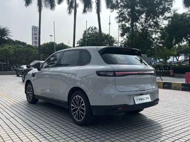 Leapmotor B10 — Фото автомобиля 7