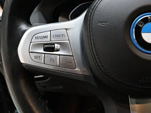 BMW 5 Series — Фото автомобиля 15