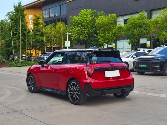 MINI Cooper — Фото автомобиля 6