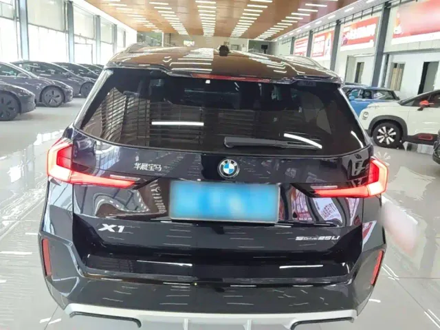 BMW X1 — Фото автомобиля 5