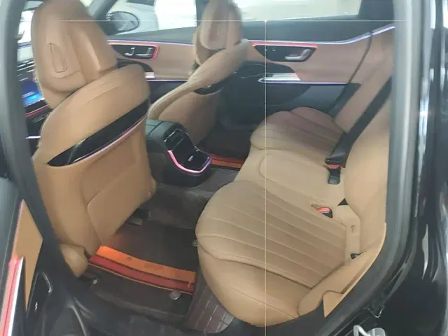 Mercedes-Benz E-Class — Фото автомобиля 16